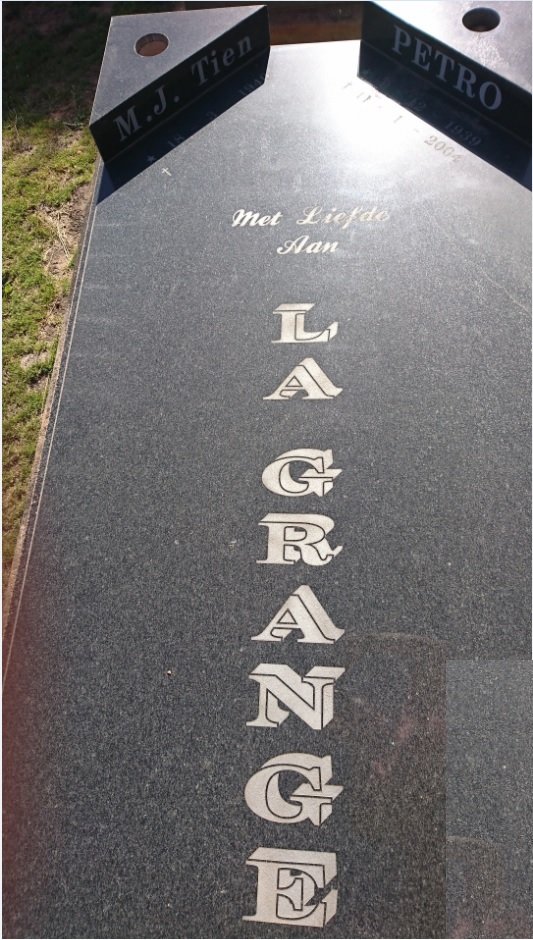 GRANGE M.J., le 1940- &amp; Petro 1939-2004