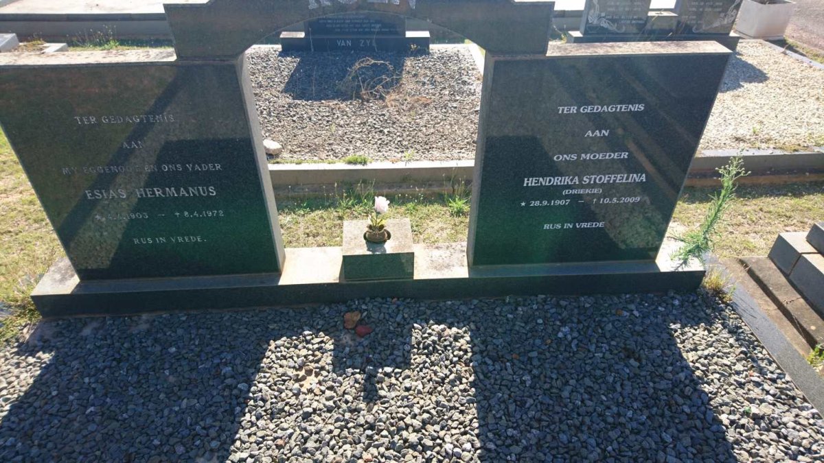 KOEN Esias Hermanus 1903-1972 &amp; Hendrika Stoffelina 1907-2009