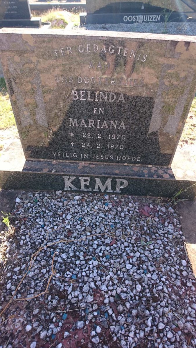 KEMP Belinda 1970-1970 :: KEMP Mariana 1970-1970