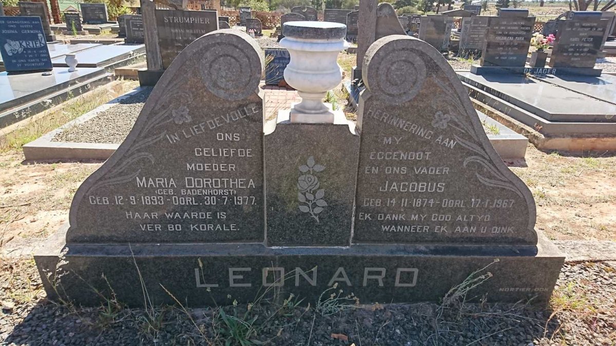 LEONARD Jacobus 1874-1967 &amp; Maria Dorothea BADENHORST 1893-1977