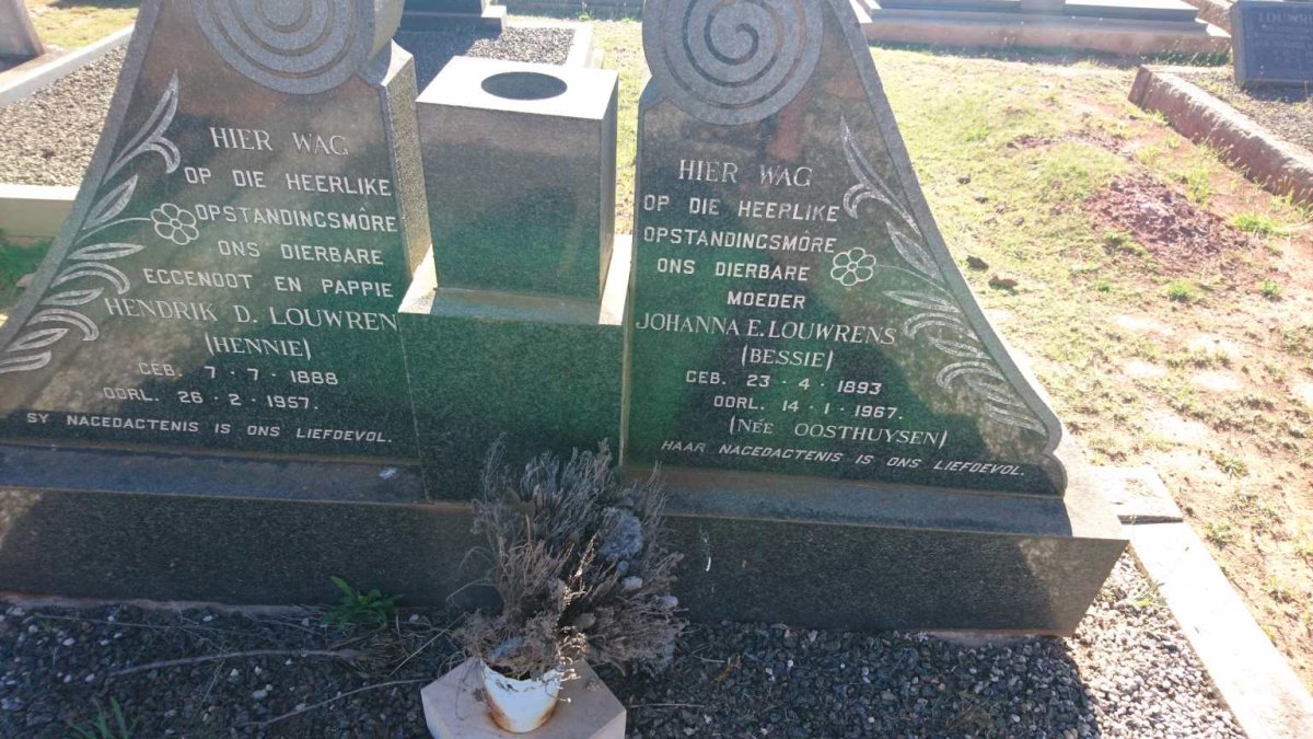 LOUWRENS Hendrik D. 1888-1957 &amp; Johanna E. OOSTHUYSEN 1893-1967
