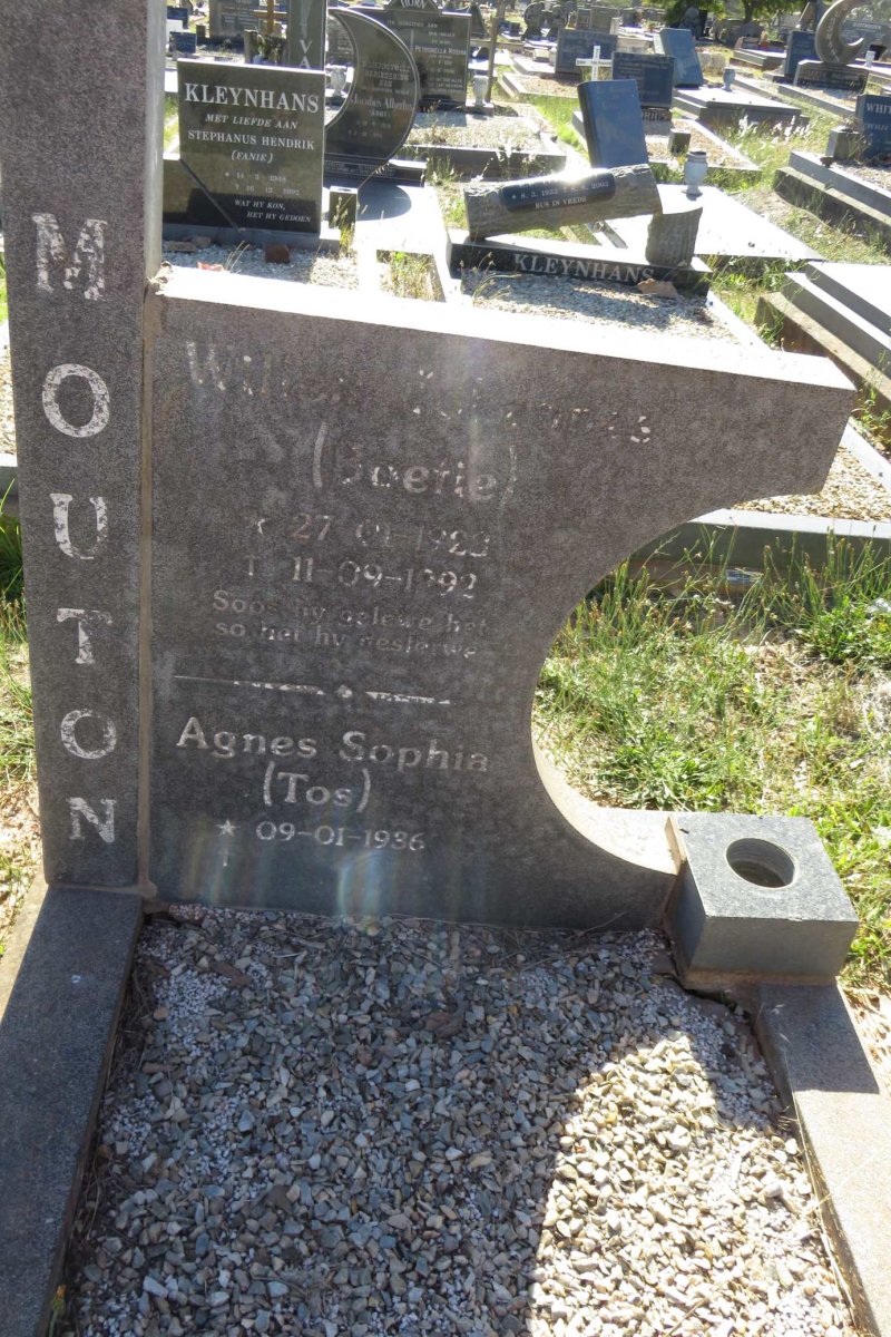 MOUTON Willem Johannes 1923-1990 &amp; Agnes Sophia 1936-