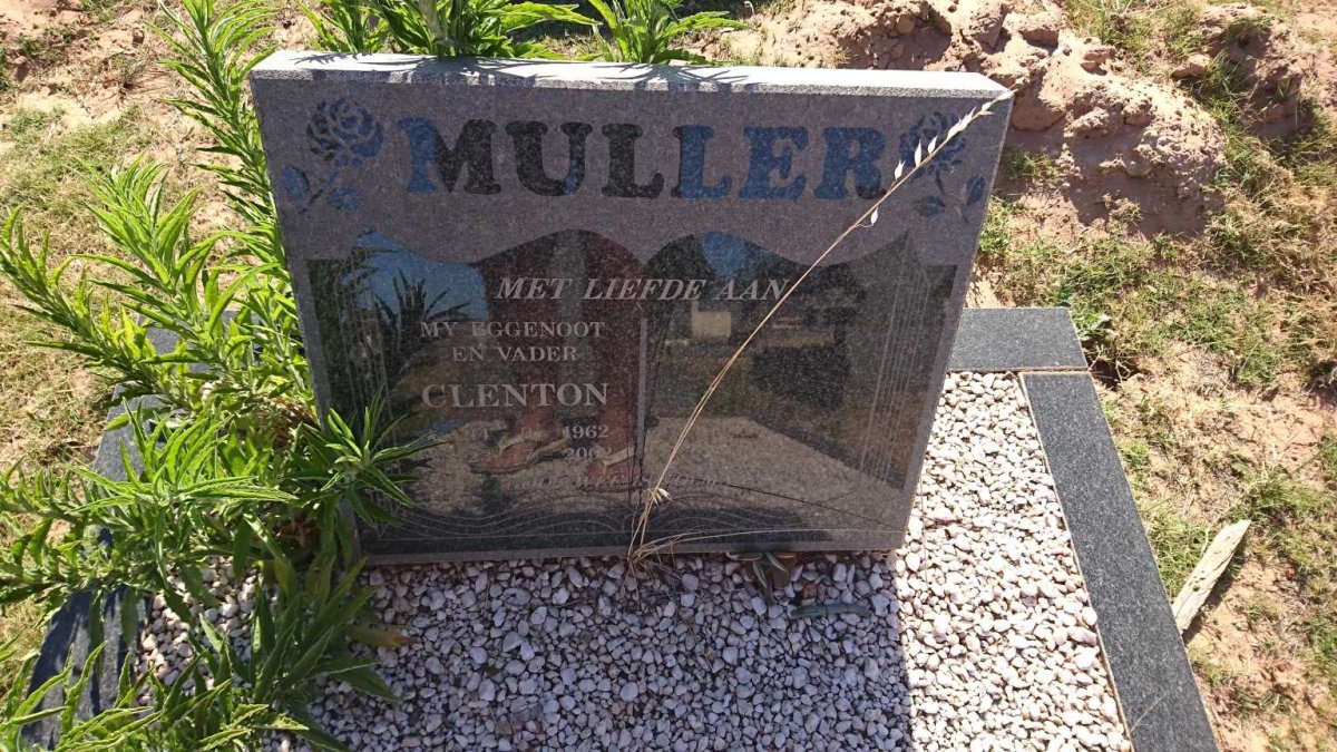 MULLER Clenton 1962-2002