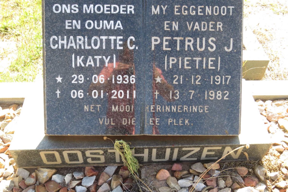 OOSTHUIZEN Petrus J. 1917-1982 &amp; Charlotte C. 1936-2011