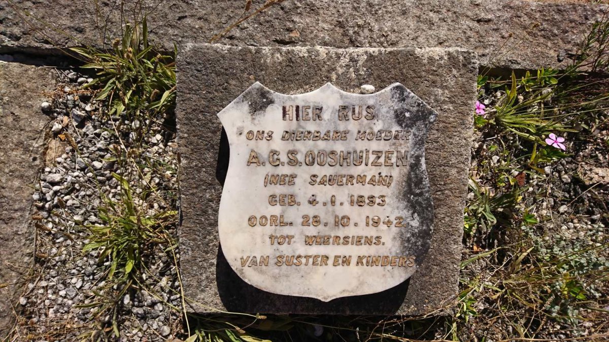OOSTHUIZEN A.G.S. nee SAUERMAN 1893-1942