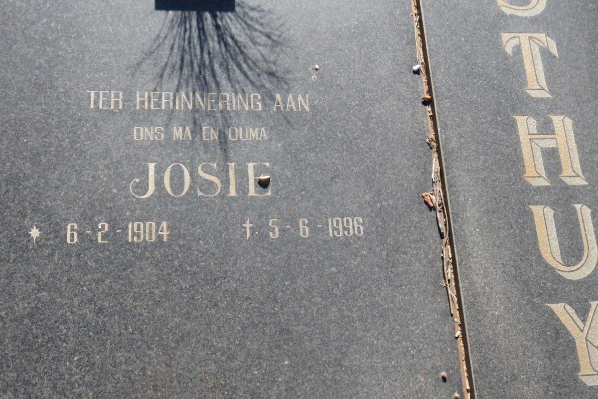OOSTHUYSEN Kosie 1907-1996 &amp; Josie 1904-1996