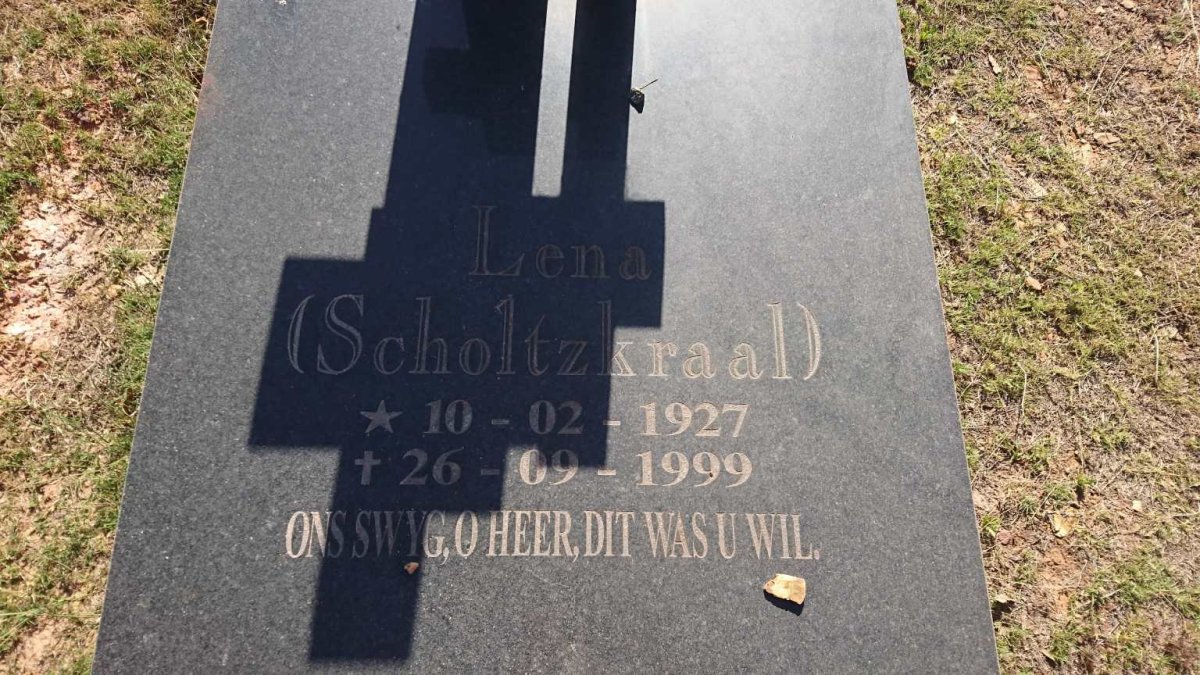 OOSTHUIZEN Lena 1927-1999