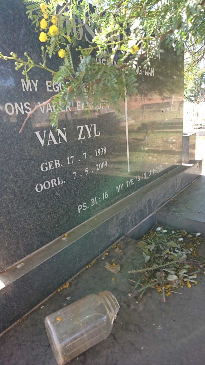 OOSTHUIZEN Van Zyl 1938-2009
