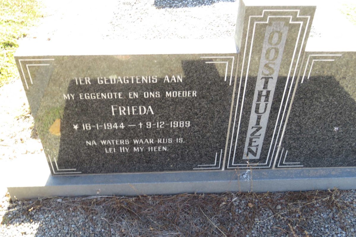 OOSTHUIZEN Frieda 1944-1989