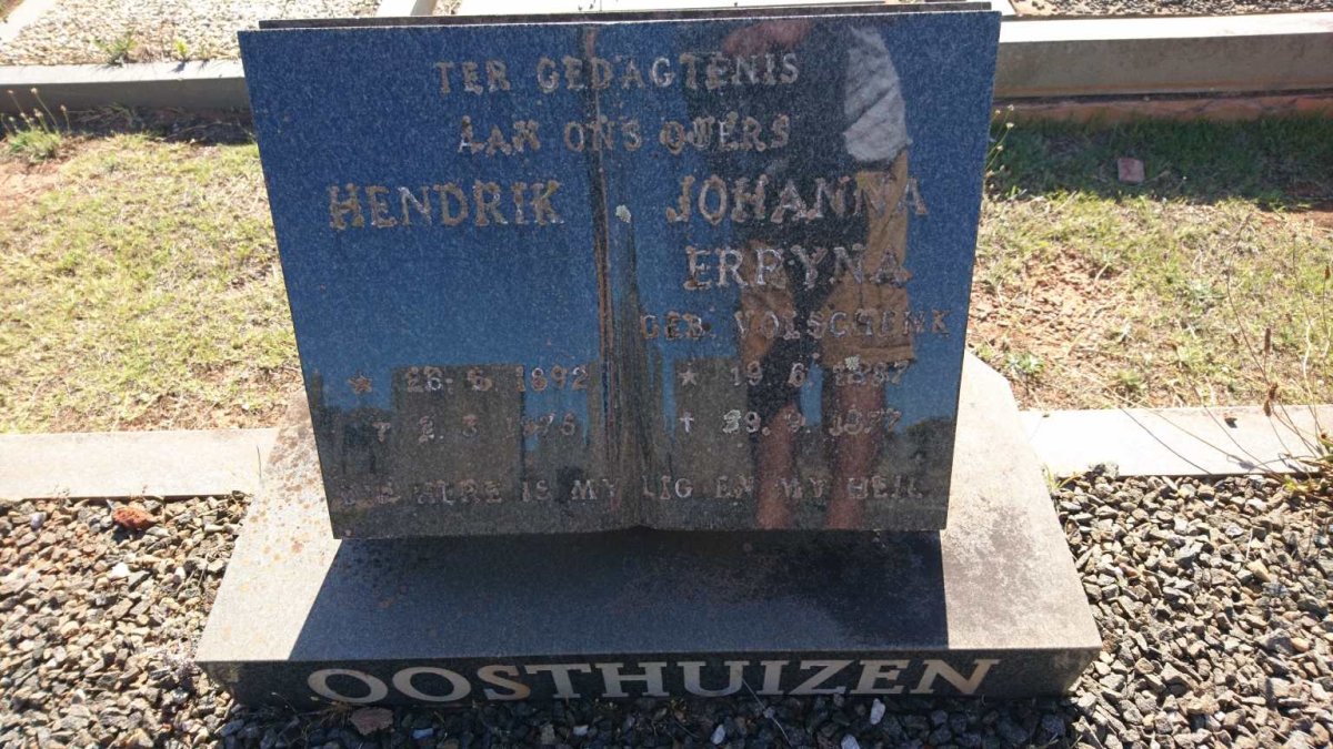 OOSTHUIZEN Hendrik 1892-1975 &amp; Johanna Erryna VOLSCHENK 1887-1977