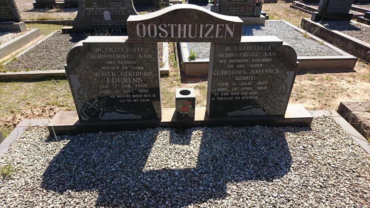 OOSTHUIZEN Gerhardes Johannes 1907-1968 &amp; Hester Gertruida LOURENS 1909-1992