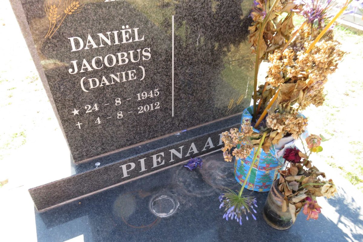 PIENAAR Daniël Jacobus 1945-2012
