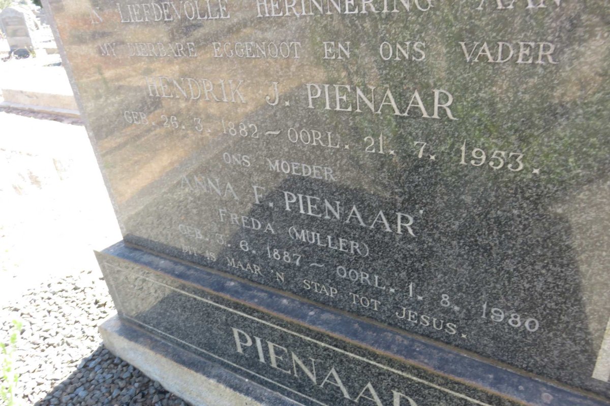 PIENAAR Hendrik J. 1882-1953 &amp; Anna F. MULLER 1887-1980