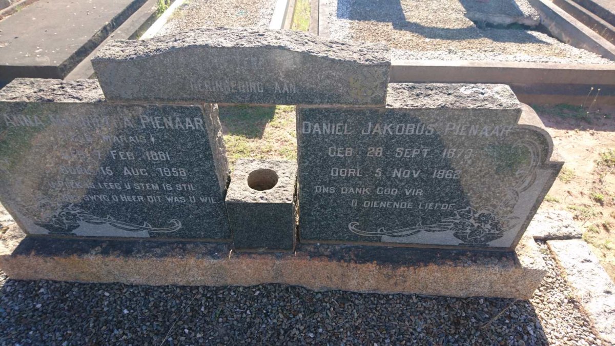 PIENAAR Daniel Jakobus 1899-1962 &amp; Anna Magretha MARAIS 1881-1958