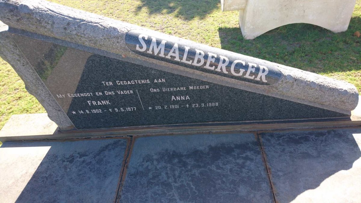 SMALBERGER Frank 1902-1977 &amp; Anna 1901-1988