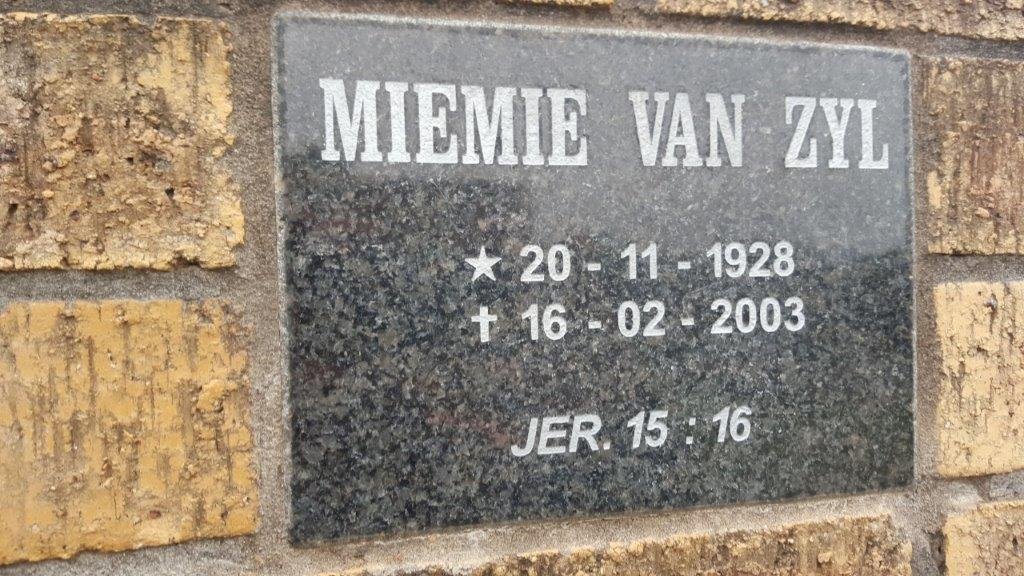 ZYL Miemie, van 1928-2003