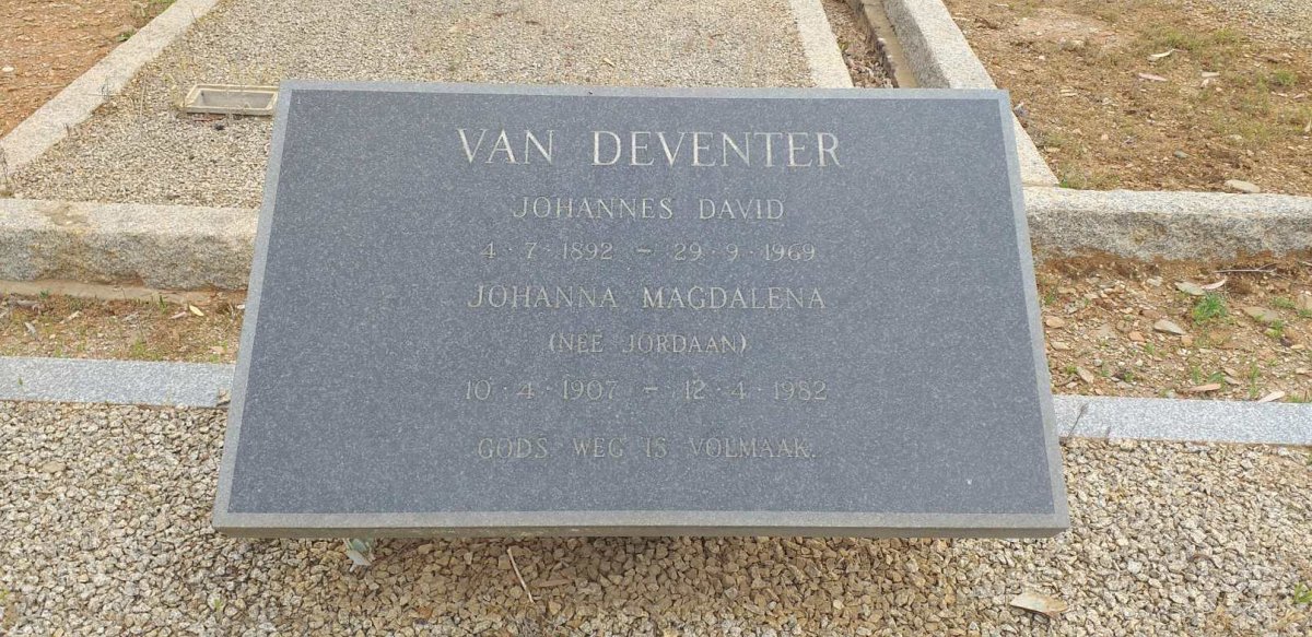 DEVENTER Johannes David 1892-1969 &amp; Johanna Magdalena JORDAAN 1907-1982