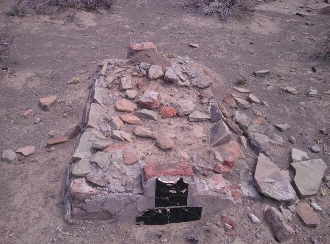 1. Unknown grave