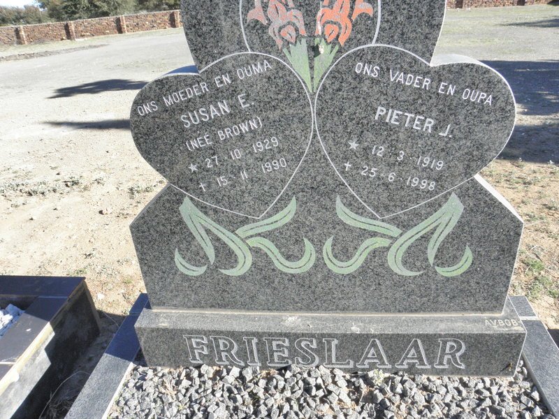 FRIESLAAR Pieter J. 1919-1998 &amp; Susan E. BROWN 1929-1990