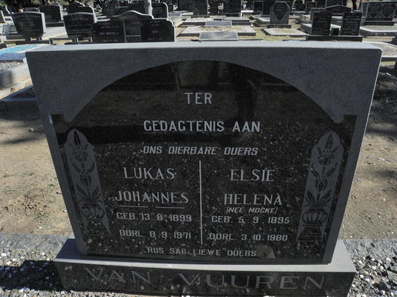 VUUREN Lukas Johannes, van 1899-1971 &amp; Elsie Helena MOCKE 1895-1980