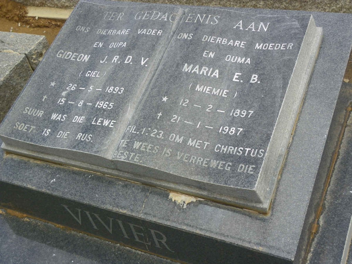 VIVIER Gideon J.R.D.V. 1893-1965 &amp; Maria E.B. 1897-1987