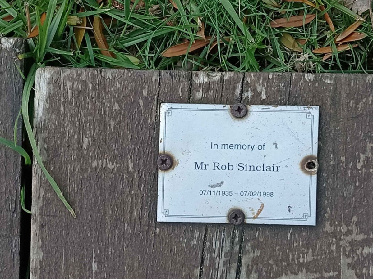 SINCLAIR Rob 1935-1998