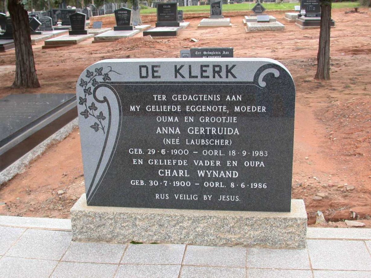 KLERK Charl Wynand, de 1900-1986 &amp; Anna Gertruida LAUBSCHER 1900-1983