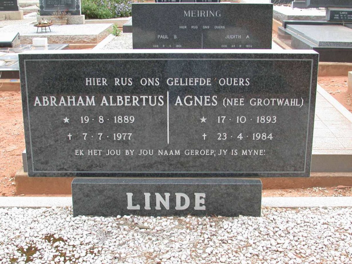 LINDE Abraham Albertus 1889-1977 &amp; Agnes GROTWAHL 1893-1984