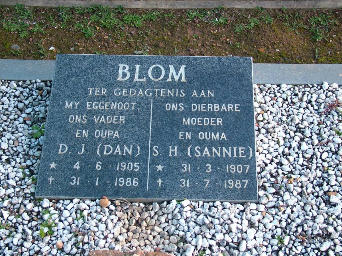 BLOM D.J. 1905-1986 &amp; S.H. 1907-1987