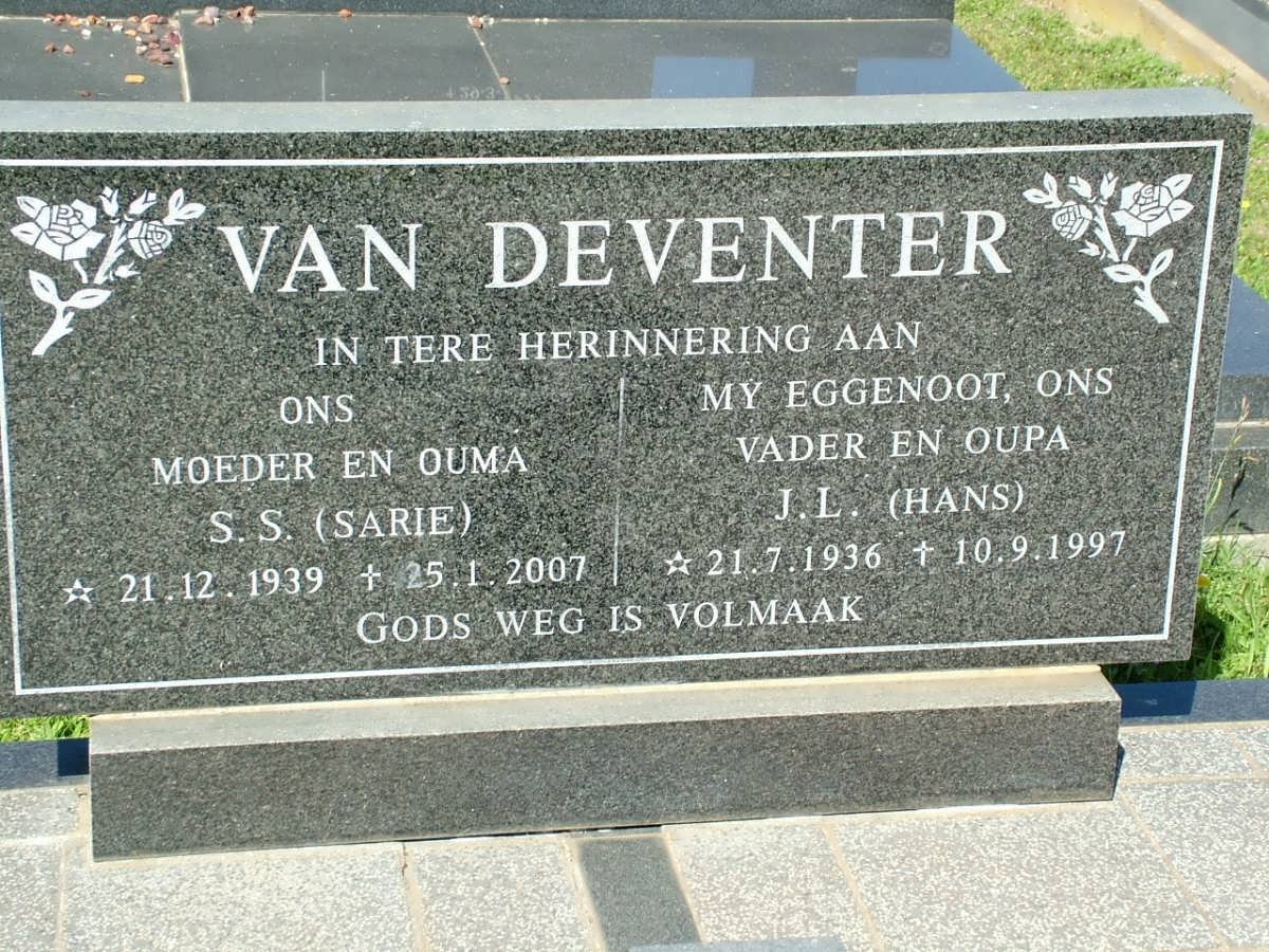 DEVENTER J.L., van 1936-1997 &amp; S.S. 1939-2007