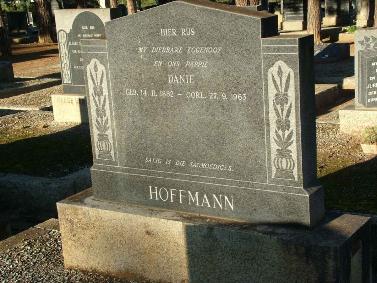 HOFFMANN Danie 1882-1963
