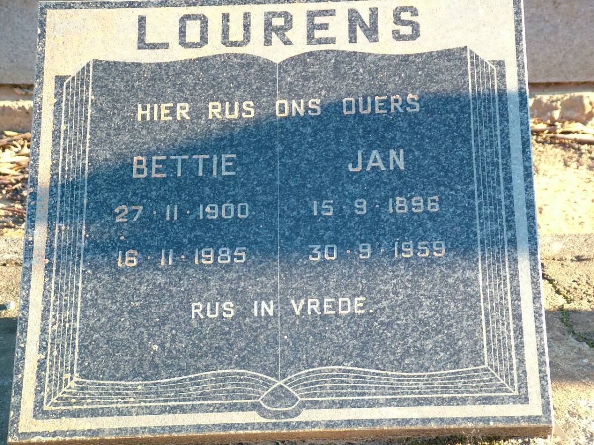 LOURENS Jan 1896-1959 &amp; Bettie 1900-1985