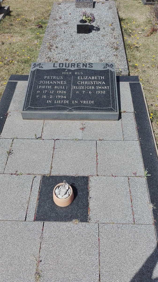 LOURENS Petrus Johannes 1926-1994 &amp; Elizabeth Christina SWART 1932-
