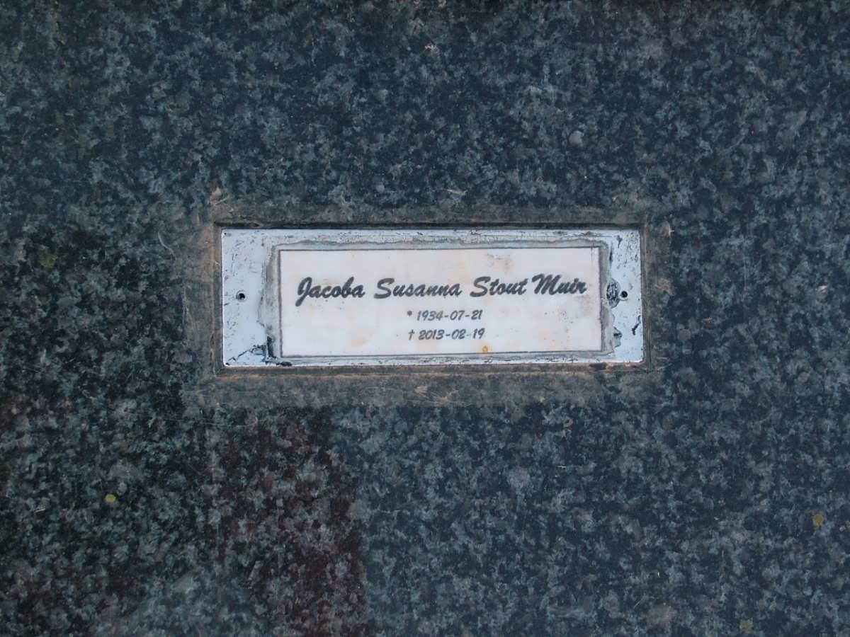 MUIR Jacoba Susanna Stout 1934-2013