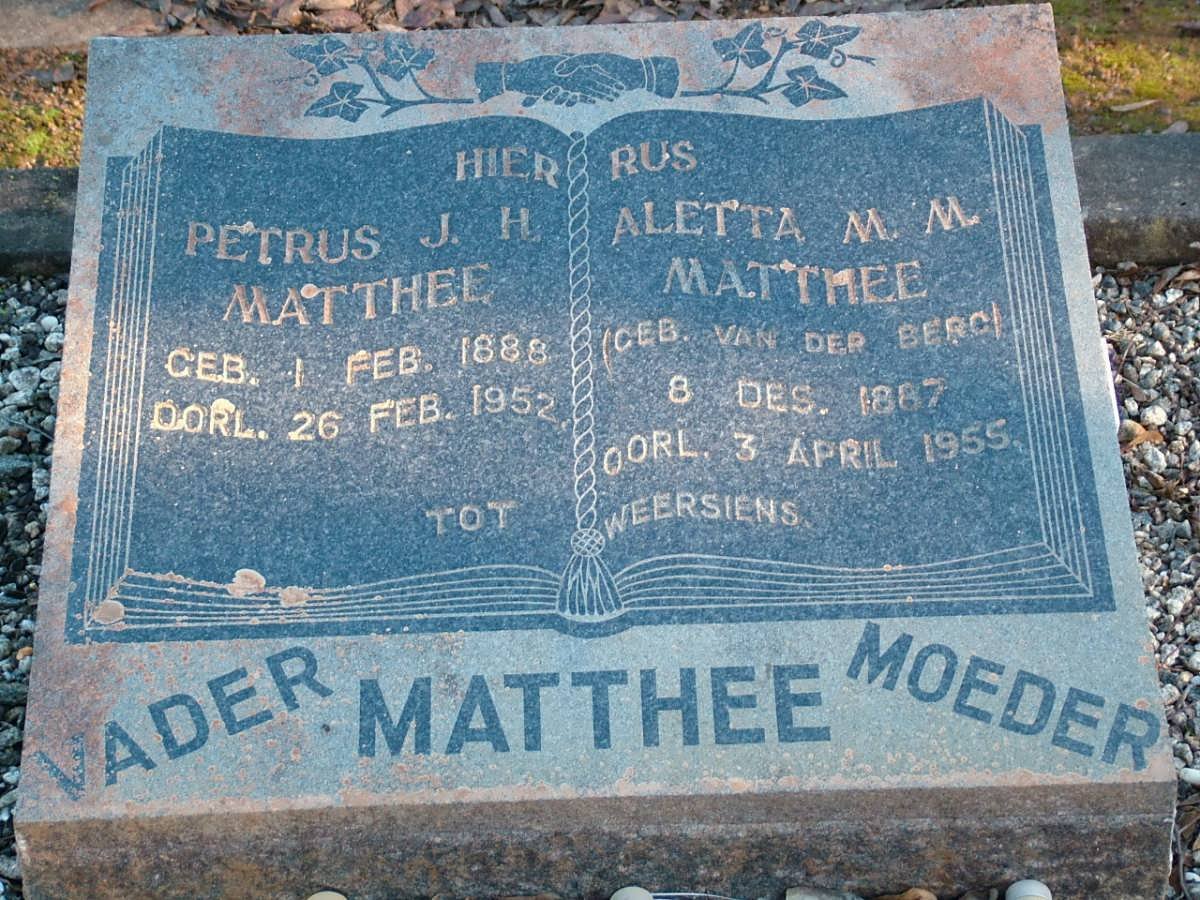 MATTHEE Petrus J.H. 1888-1952 &amp; Aletta M.M. VAN DER BERG 1887-1955