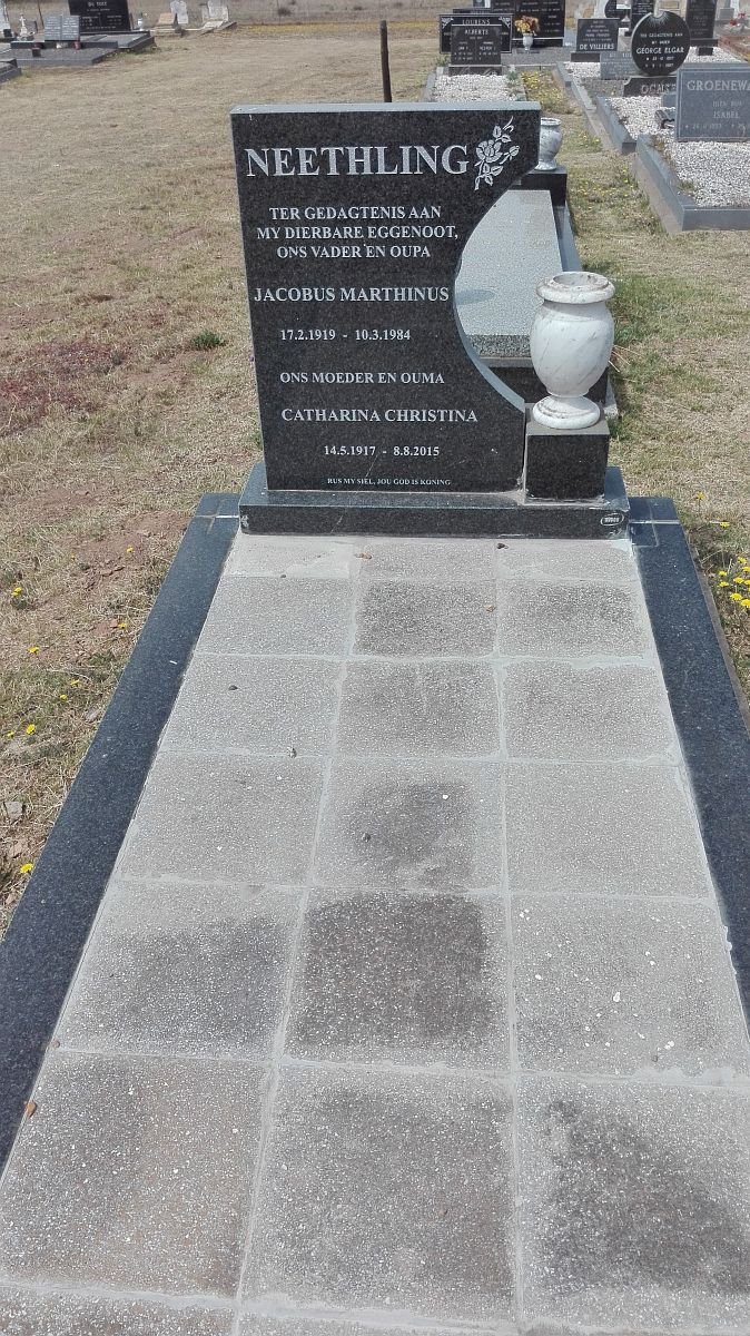 NEETHLING Jacobus Marthinus 1919-1984 &amp; Catharina Christina 1917-2015
