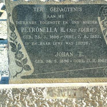 SMIT Johan E. 1896-1962 &amp; Petronella H. FOURIE 1898-1957
