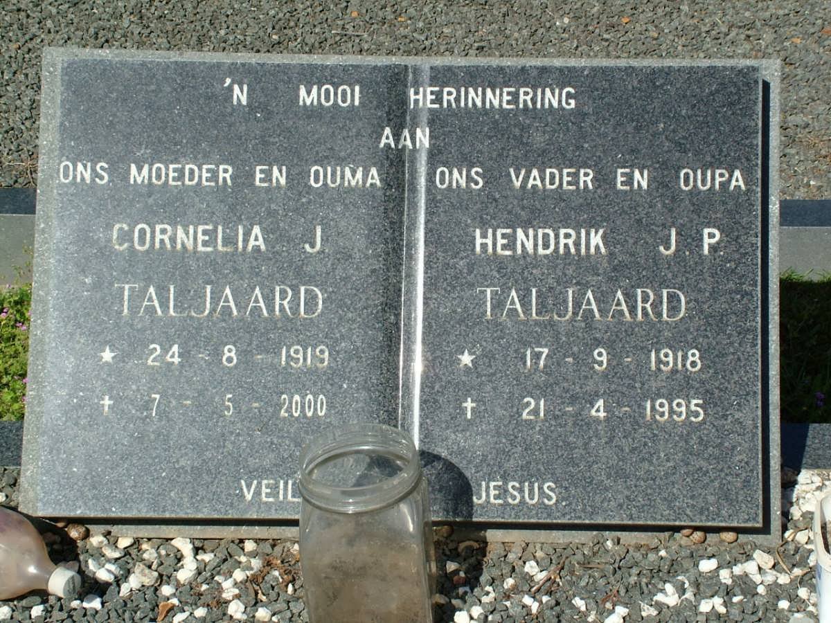 TALJAARD Hendrik J.P. 1918-1995 &amp; Cornelia J. 1919-2000