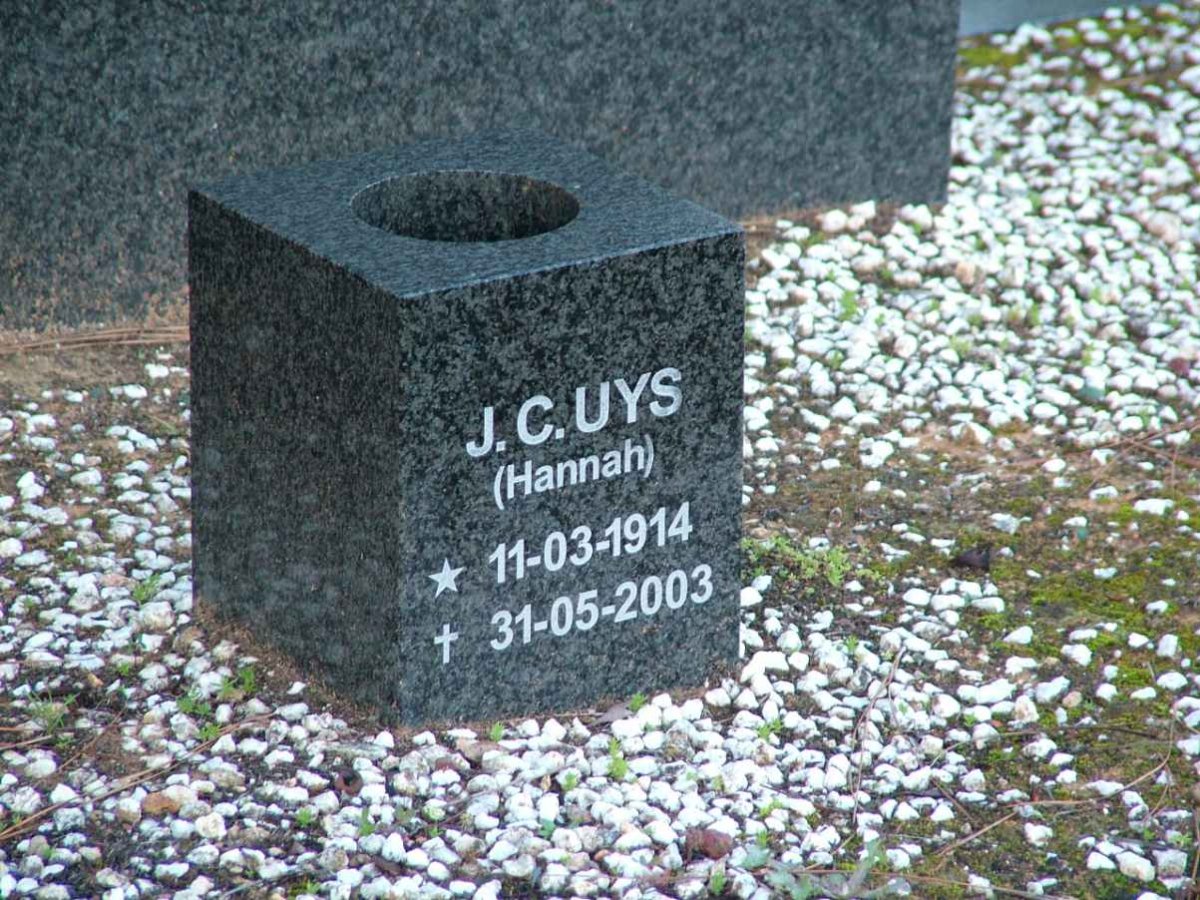 UYS J.C. 1914-2003