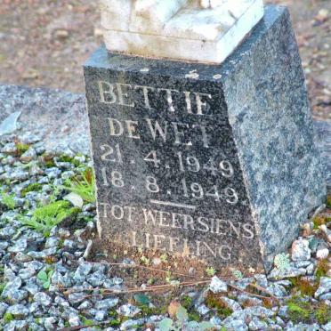 WET Bettie, de 1949-1949