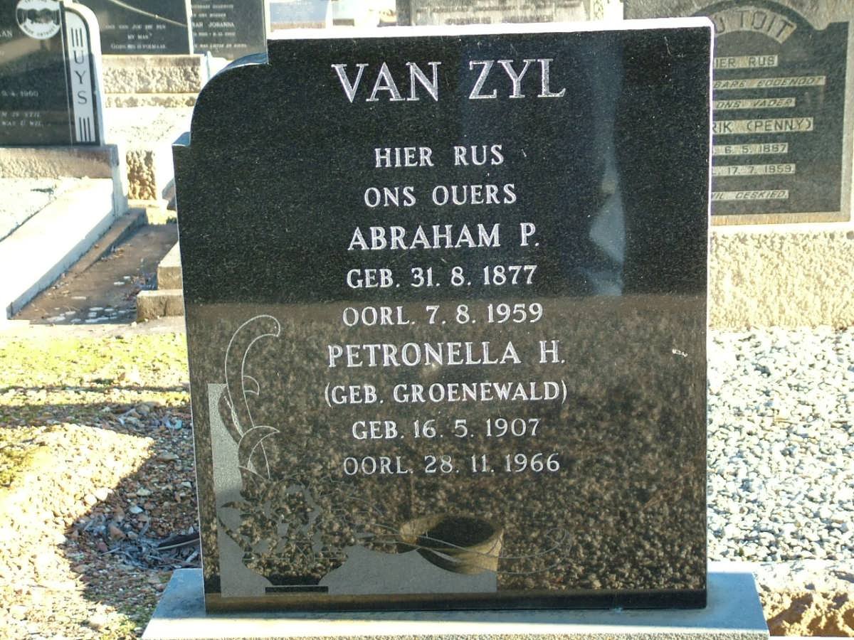 ZYL Abraham P., van 1877-1959 &amp; Petronella H. GROENEWALD 1907-1966