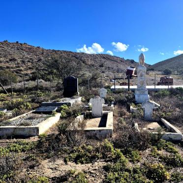 Western Cape, CALITZDORP district, Rooibergpas, Welgunst 34, farm cemetery_3