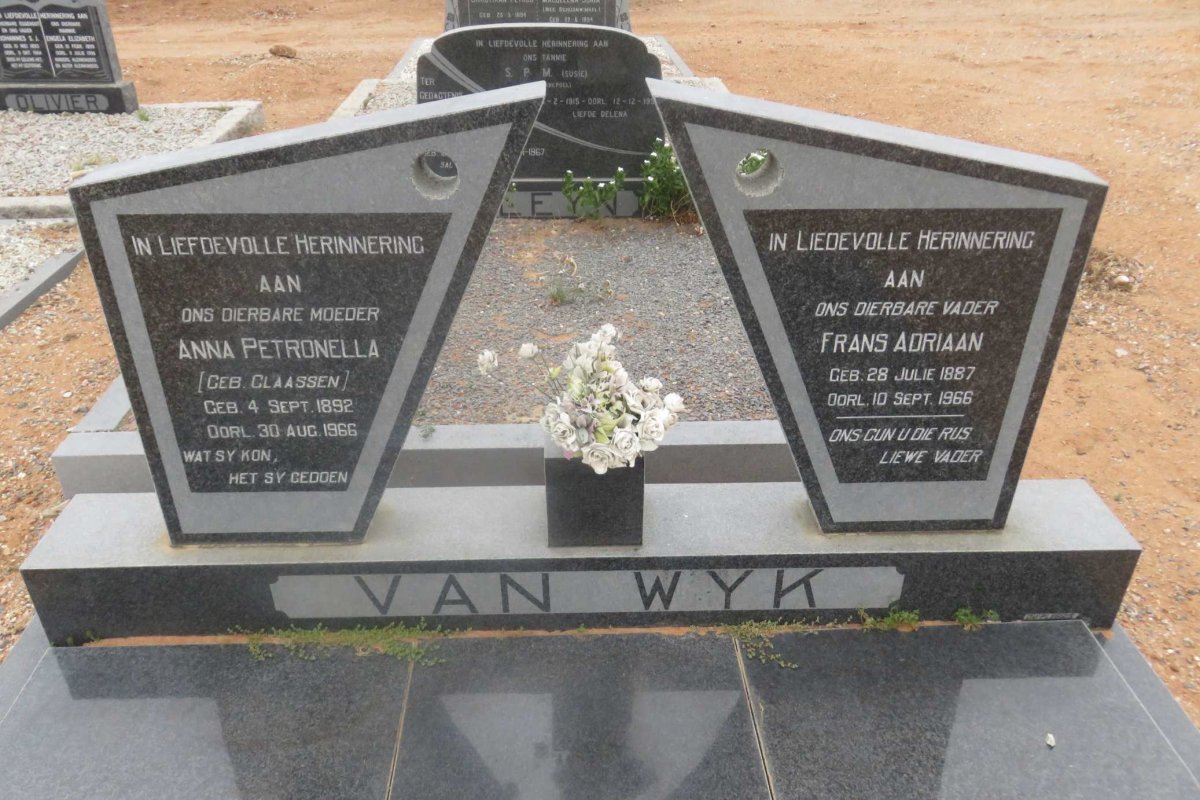 WYK Frans Adriaan, van 1887-1966 &amp; Anna Petronella CLAASSEN 1892-1966