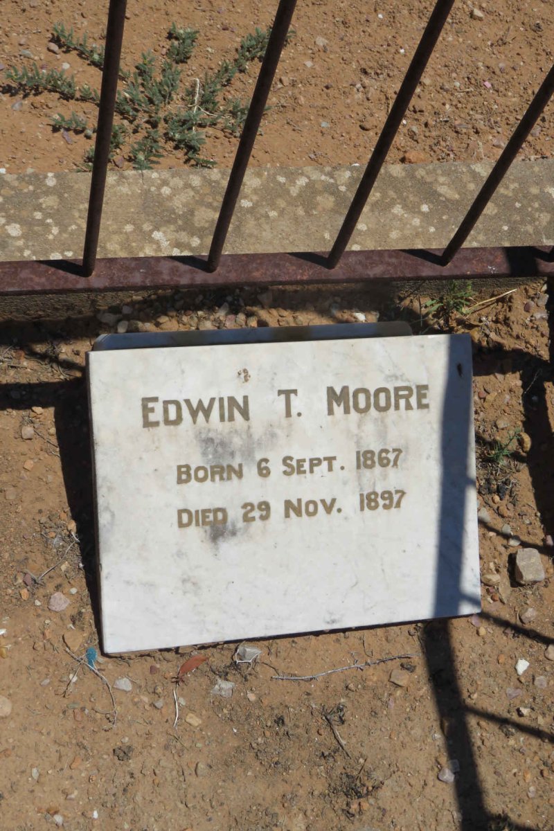 MOORE Edwin T. 1867-1897