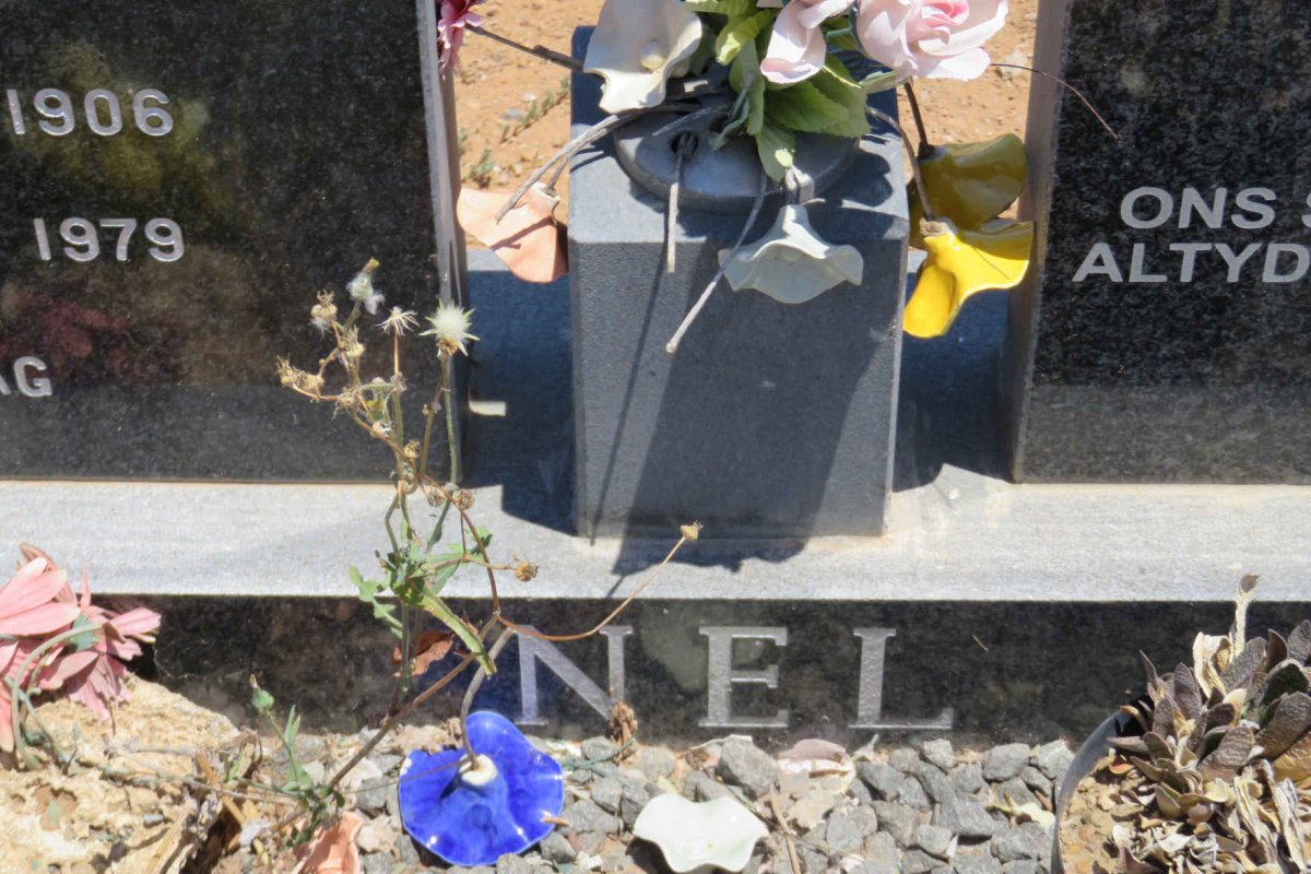 NEL Frikkie 1906-1979 &amp; Sina 1917-2007