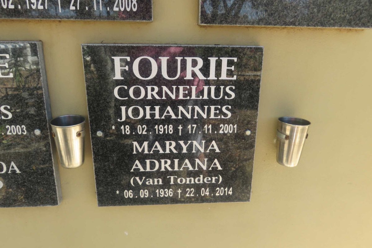 FOURIE Cornelius Johannes 1918-2001 &amp; Maryna Adriana VAN TONDER 1936-2014