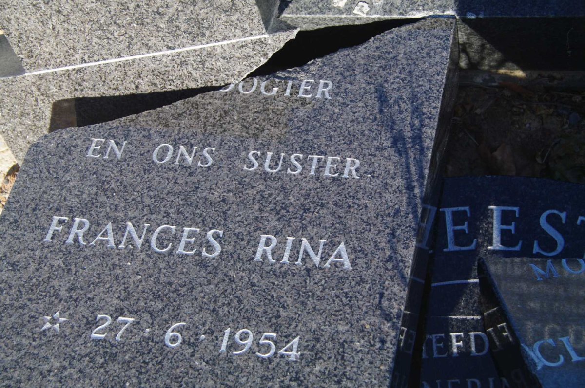 HOFMEESTER Clara Magdalena 1922-2006 :: ? Frances Rina 1954-1994