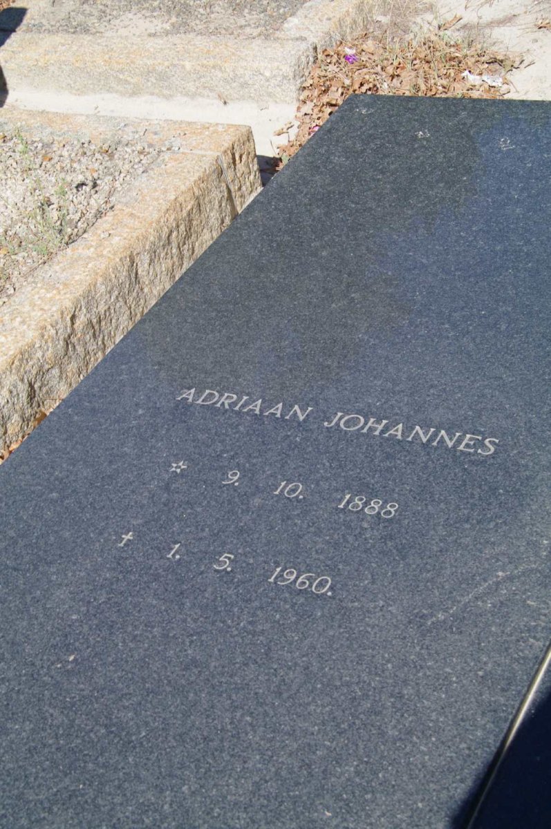 LOUW Adriaan Johannes 1888-1960 &amp; Martha Maria 1893-1987
