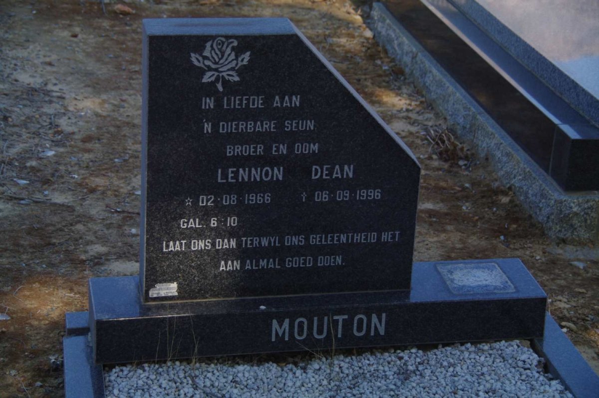 MOUTON Lennon Dean 1966-1996