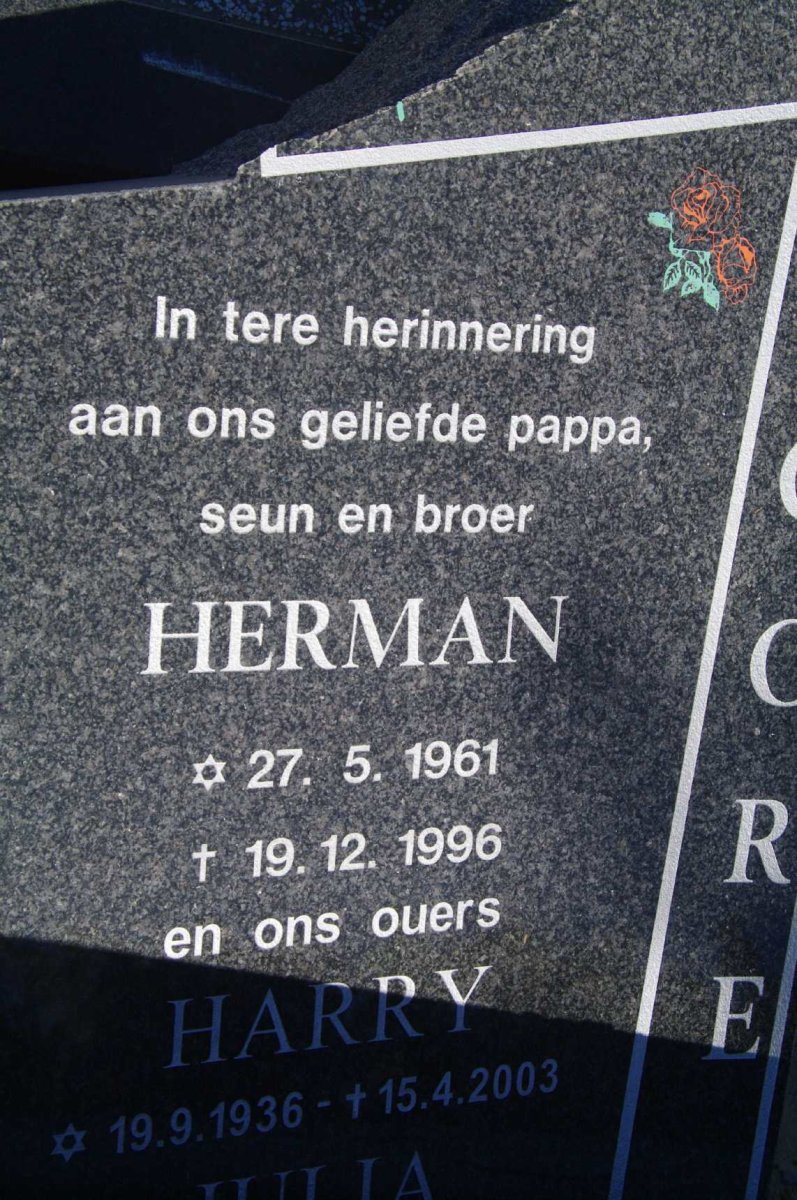 MOORE Harry 1936-2003 &amp; Julia 19?5- :: MOORE Herman 1961-1996